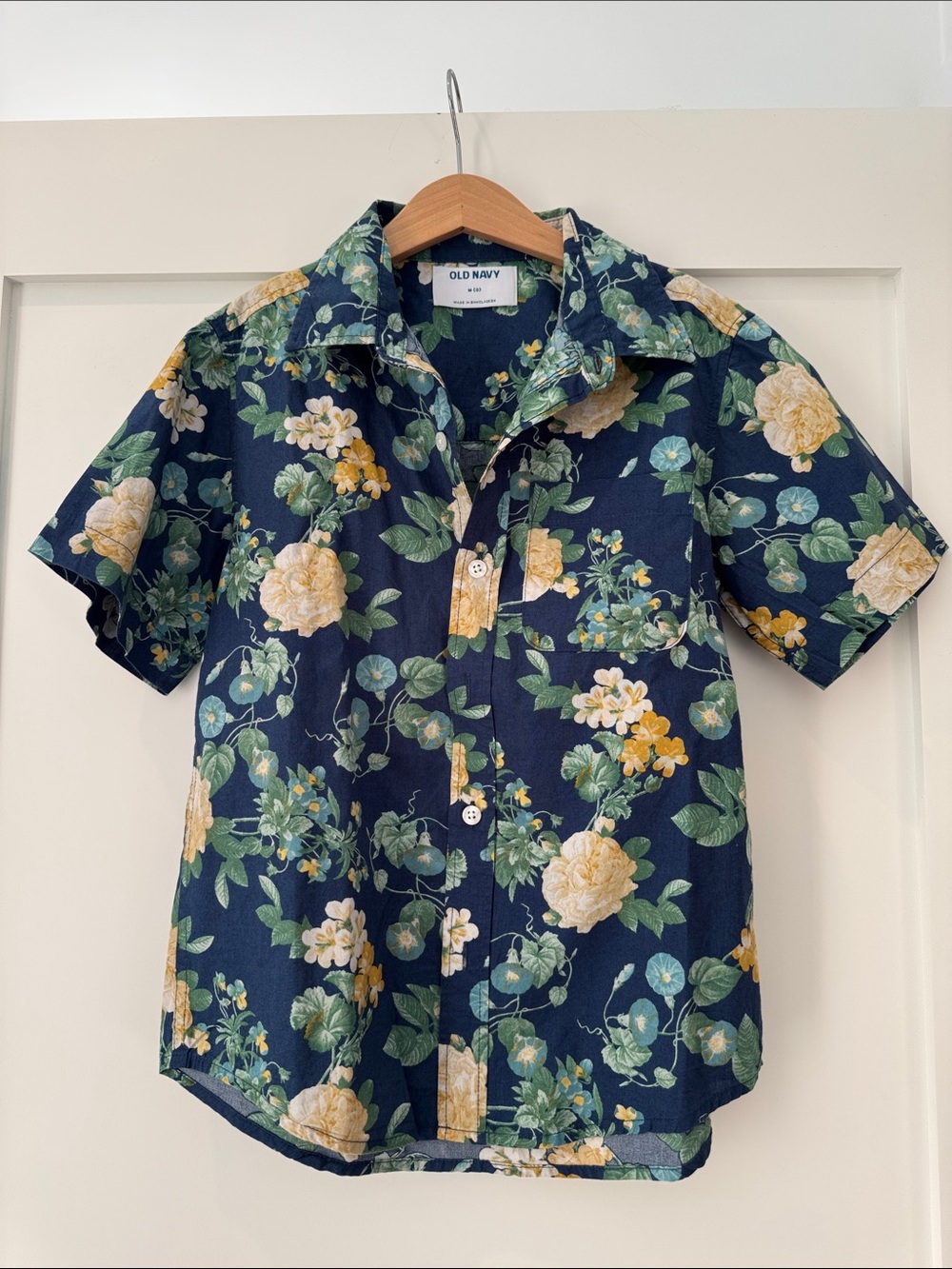 Old Navy Navy Floral Short-Sleeve Button-Down Shirt with Yellow and Green Blooms